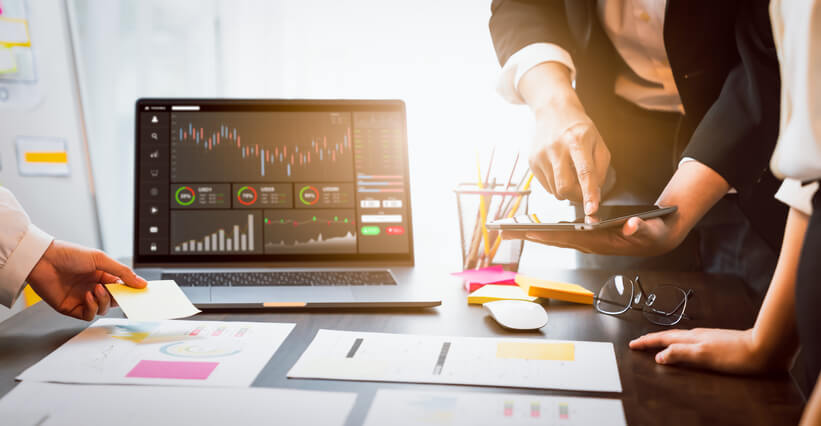 Gestão Comercial Estratégica: Análise completa da jornada de compra, canais de venda e indicadores de performance para melhorar a experiência do cliente, aumentar o faturamento e impulsionar os resultados da equipe comercial.